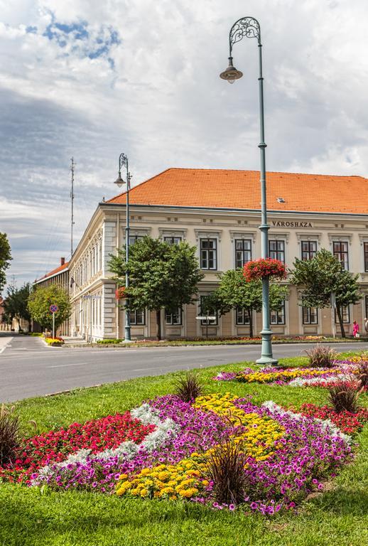 Atmoszfera Apartman Sárvár Dış mekan fotoğraf